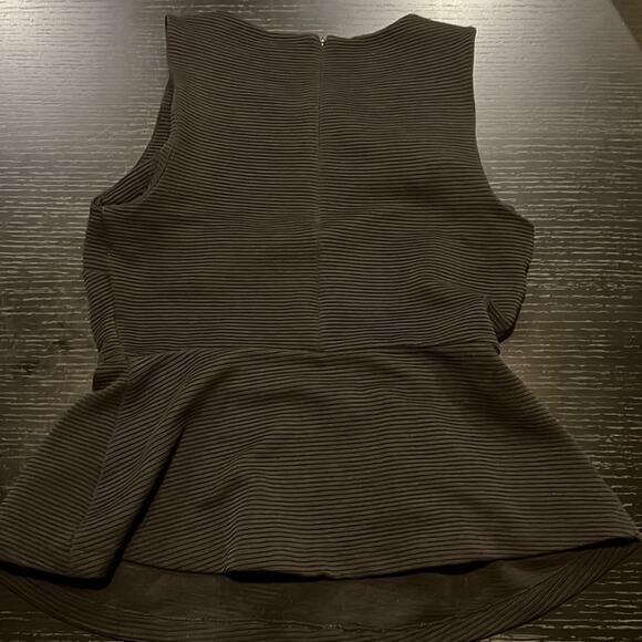 Attention peplum top size medium - Picture 2 of 5